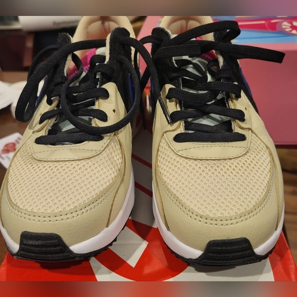 Nike Women's Air Max Excee Sneakers Trainers Size 6.5 - Picture 4 of 7